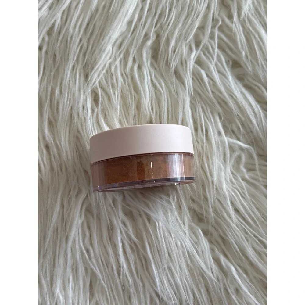 Rare Beauty Always an Optimist Soft Radiance Setting Powder Medium Deep